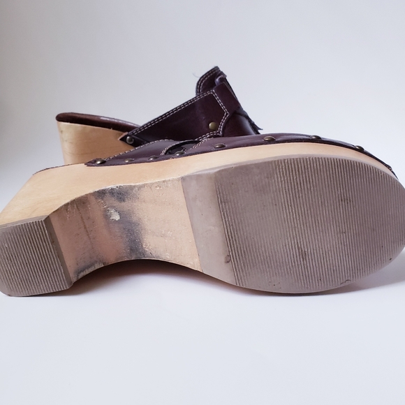 Steve Madden Brown Leather Slip-on Clogs - Picture 11 of 16